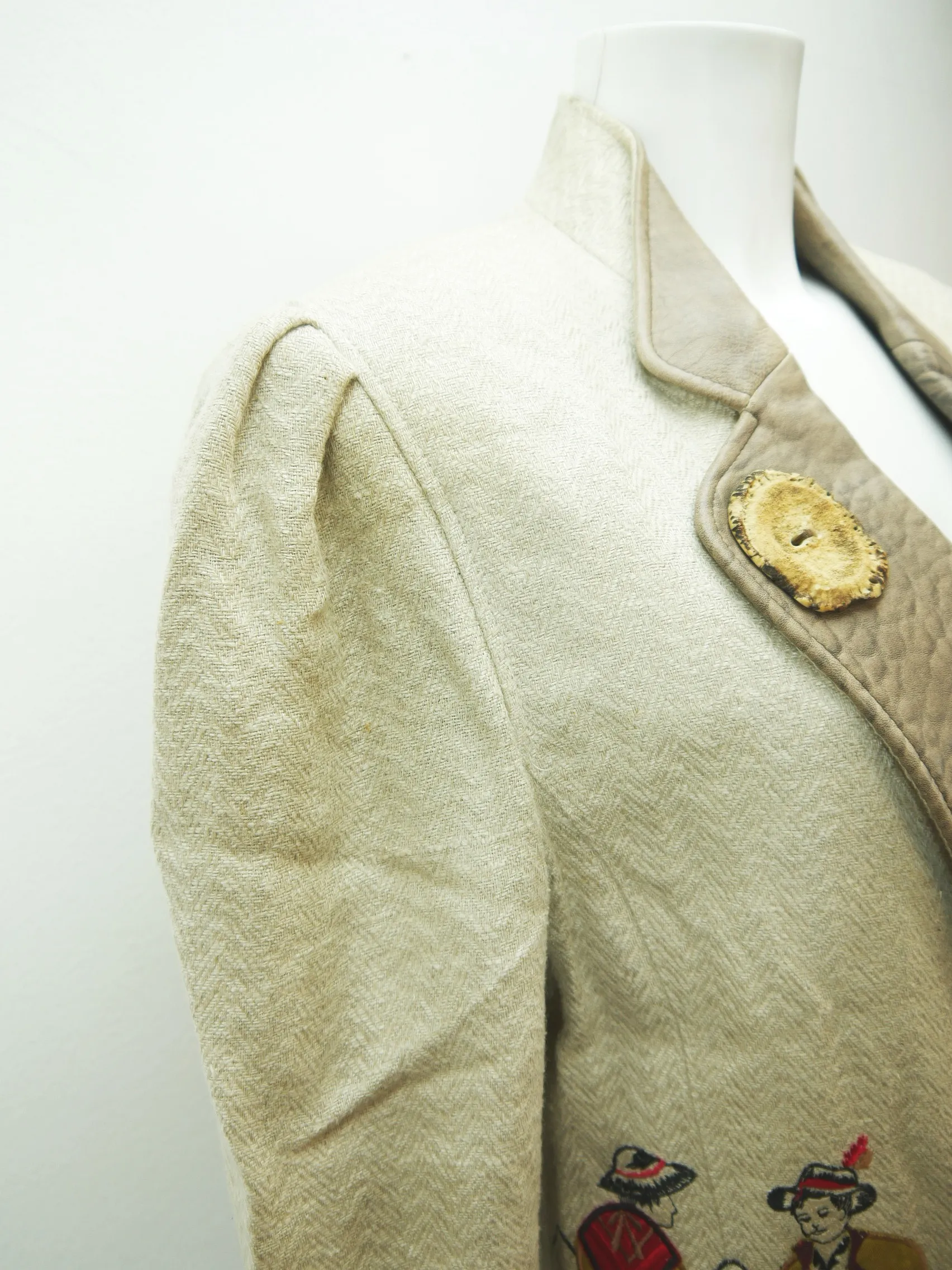 Julius Lang beige mit Stickerei sagenhafte Damen Leinen Trachtenjacke Gr.40